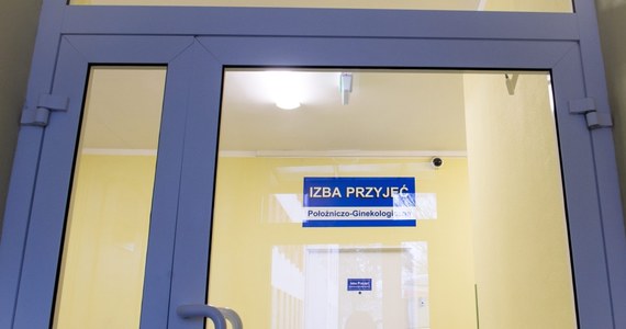 Prokuratura Okręgowa we Włocławku, prowadząca śledztwo w sprawie śmierci nienarodzonych bliźniąt w tamtejszym szpitalu, przesłuchała pierwsze osoby. Zabezpieczone zostały aparaty USG w szpitalu - poinformował prokurator Jan Stawicki. 