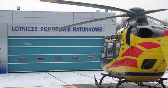 ​Śmigłowiec małopolskiego Lotniczego Pogotowia Ratunkowego doczekał się nowoczesnego hangaru. Na lotnisku w Balicach wybudowano nową bazę dla podniebnej karetki. Hangar pozwoli szybciej przygotować helikopter do startu. 