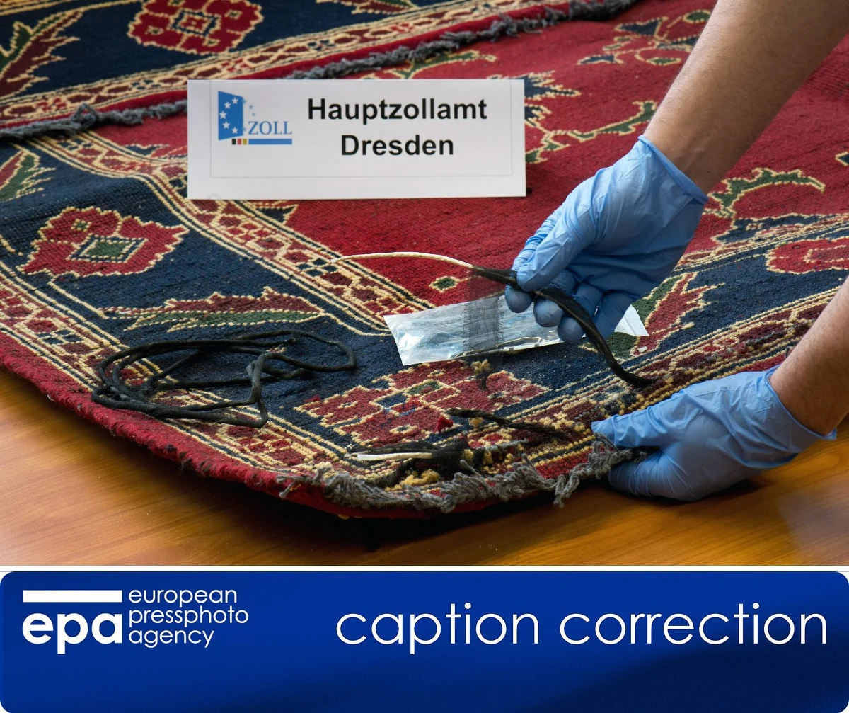 Niemieccy celnicy na lotnisku w Lipsku przejęli 45 kg heroiny ukrytej w dziewięciu dywanach przewożonych z Iranu. Miały one trafić do Belgii, Francji, Kongo i Polski. W tej sprawie zatrzymano już kilka osób. 