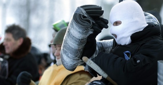 Amnestia dla protestujących na Ukrainie po całym dniu sporów została uchwalona, ale w wersji nie do przyjęcia dla opozycji. Wymaga bowiem opuszczenia przez protestujących budynków rządowych i administracyjnych i odblokowania ulic, na których stoją barykady. Na Ukrainie znowu pat.