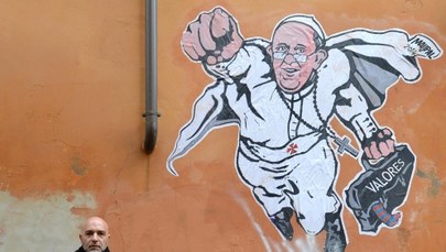 Usunięto mural z papieżem Franciszkiem jako Supermanem
