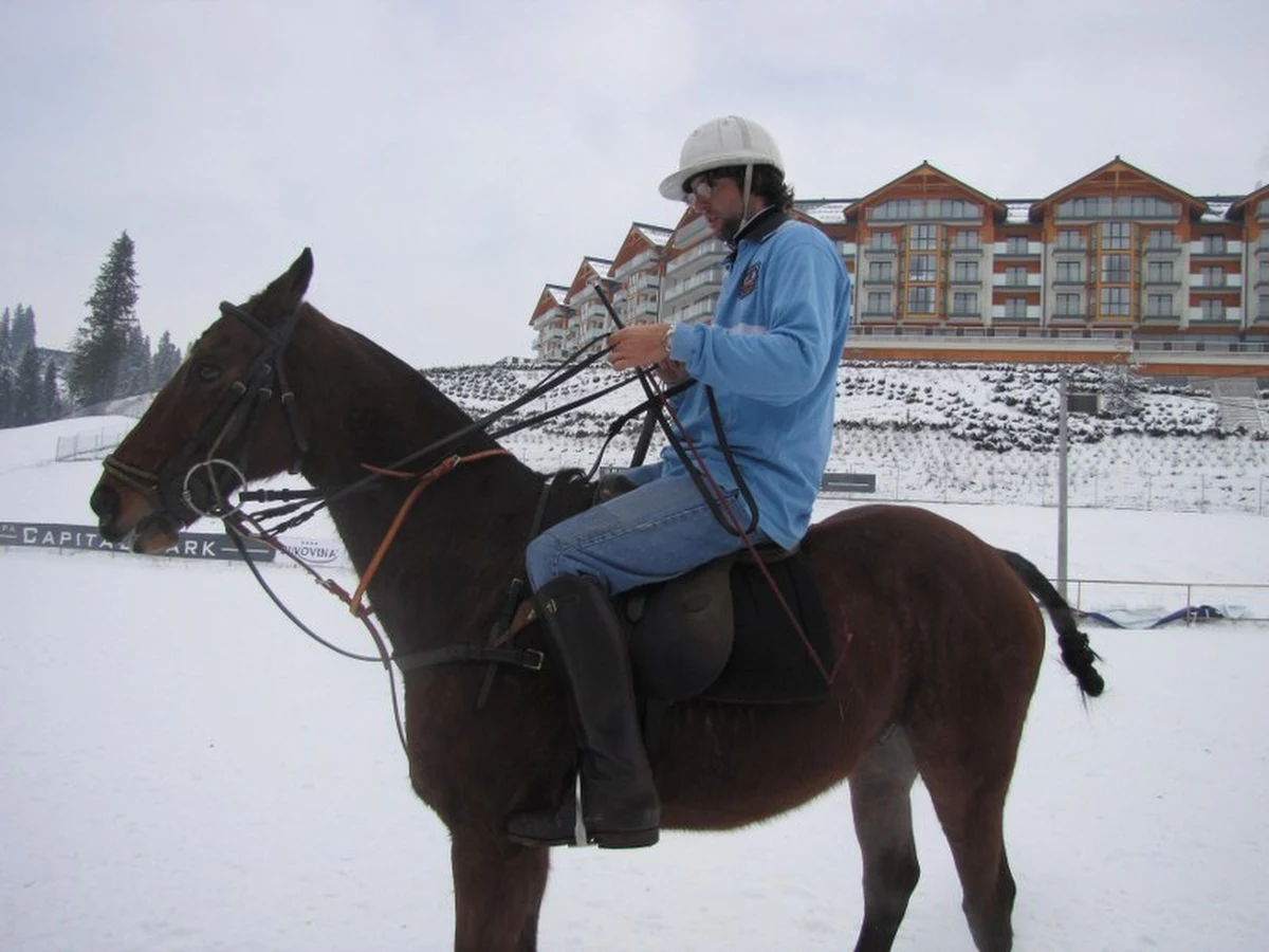 Polo, czyli gra królów, już po raz drugi zawitało do Bukowiny Tatrzańskiej. Bukovina Polo Snow Masters 2014 – to międzynarodowy turniej polo na śniegu, który potrwa do niedzieli. 