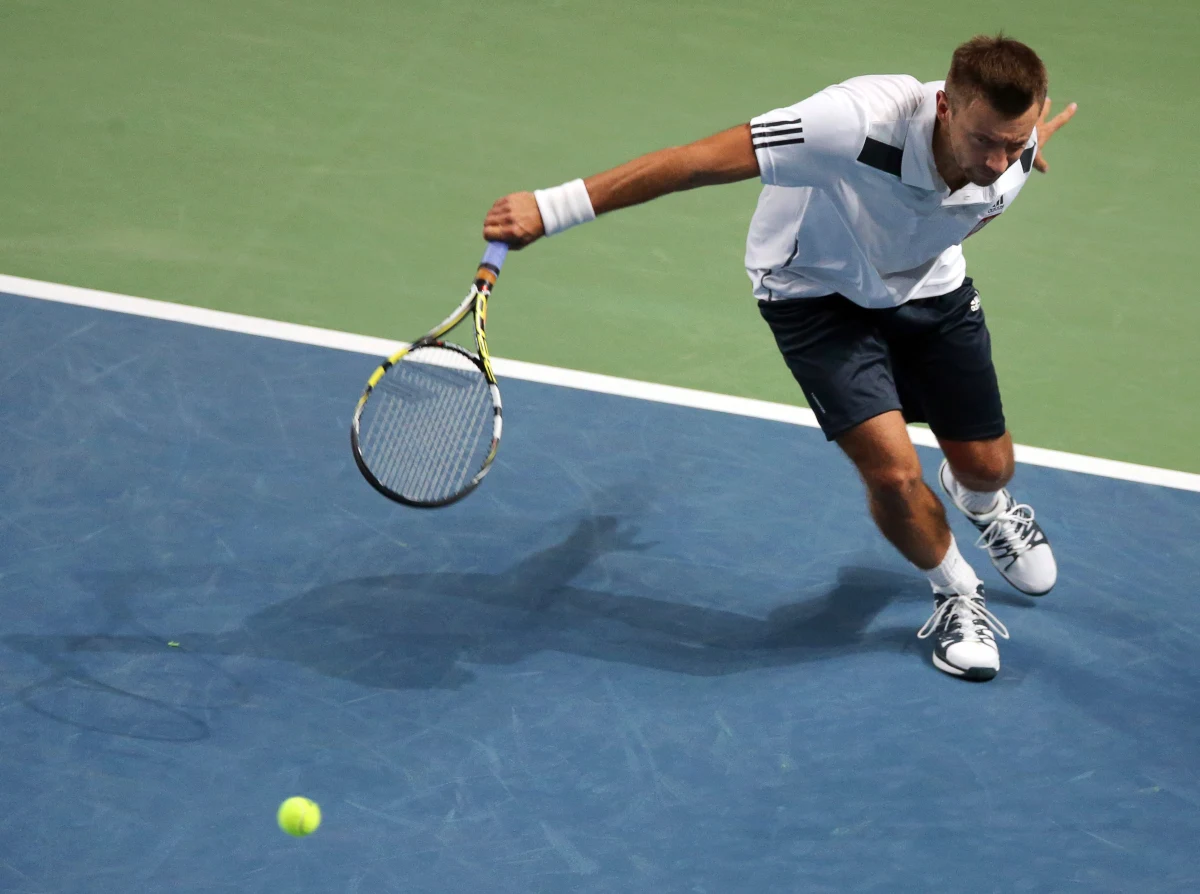 Michał Przysiężny przegrał w Moskwie z Dmitrijem Tursunowem 3:6, 6:3, 6:7 (3-7), 2:6 w spotkaniu pierwszej rundy Grupy I Strefy Euroafrykańskiej Pucharu Davisa. Rosyjscy tenisiści doprowadzili tym samym do remisu 1:1 po pierwszym dniu rywalizacji.