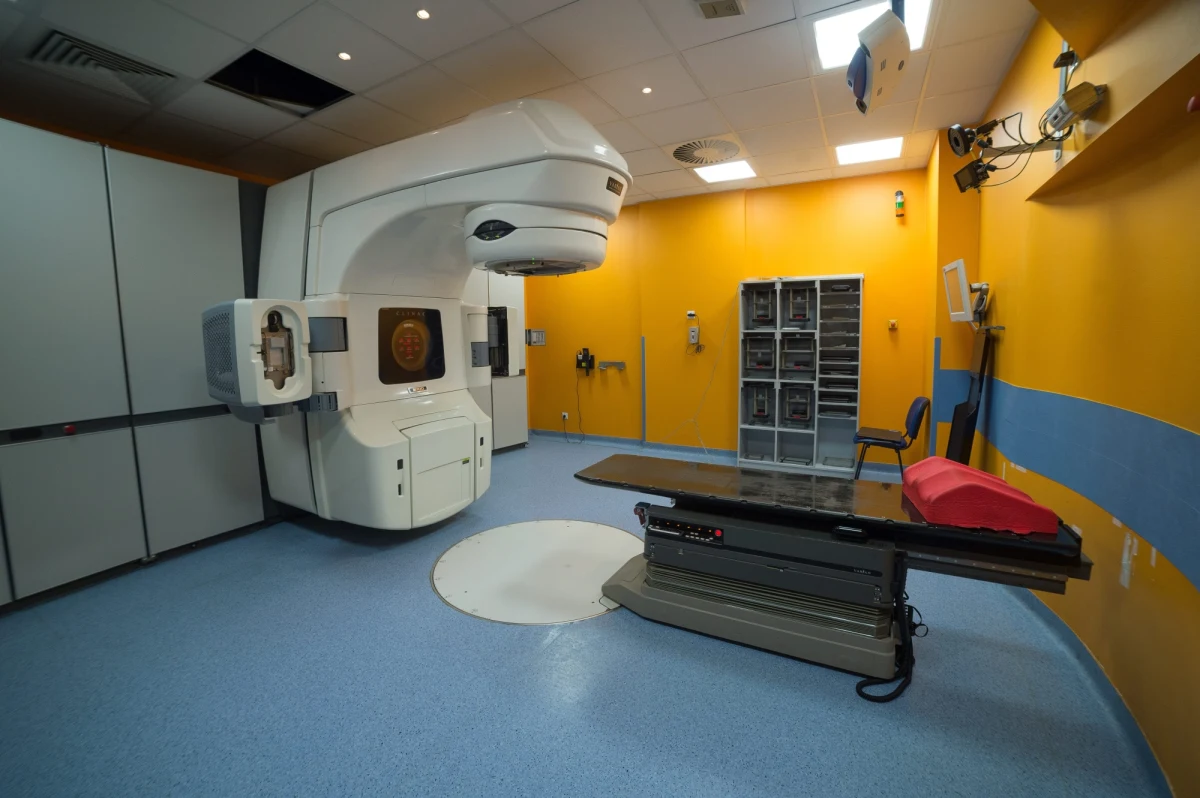 W placówkach onkologicznych w całej Polsce odbywa się dziś Dzień Drzwi Otwartych. Pacjenci mogą z tej okazji skorzystać z bezpłatnych konsultacji czy wykonać badania mammograficzne. 