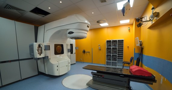 W placówkach onkologicznych w całej Polsce odbywa się dziś Dzień Drzwi Otwartych. Pacjenci mogą z tej okazji skorzystać z bezpłatnych konsultacji czy wykonać badania mammograficzne. 