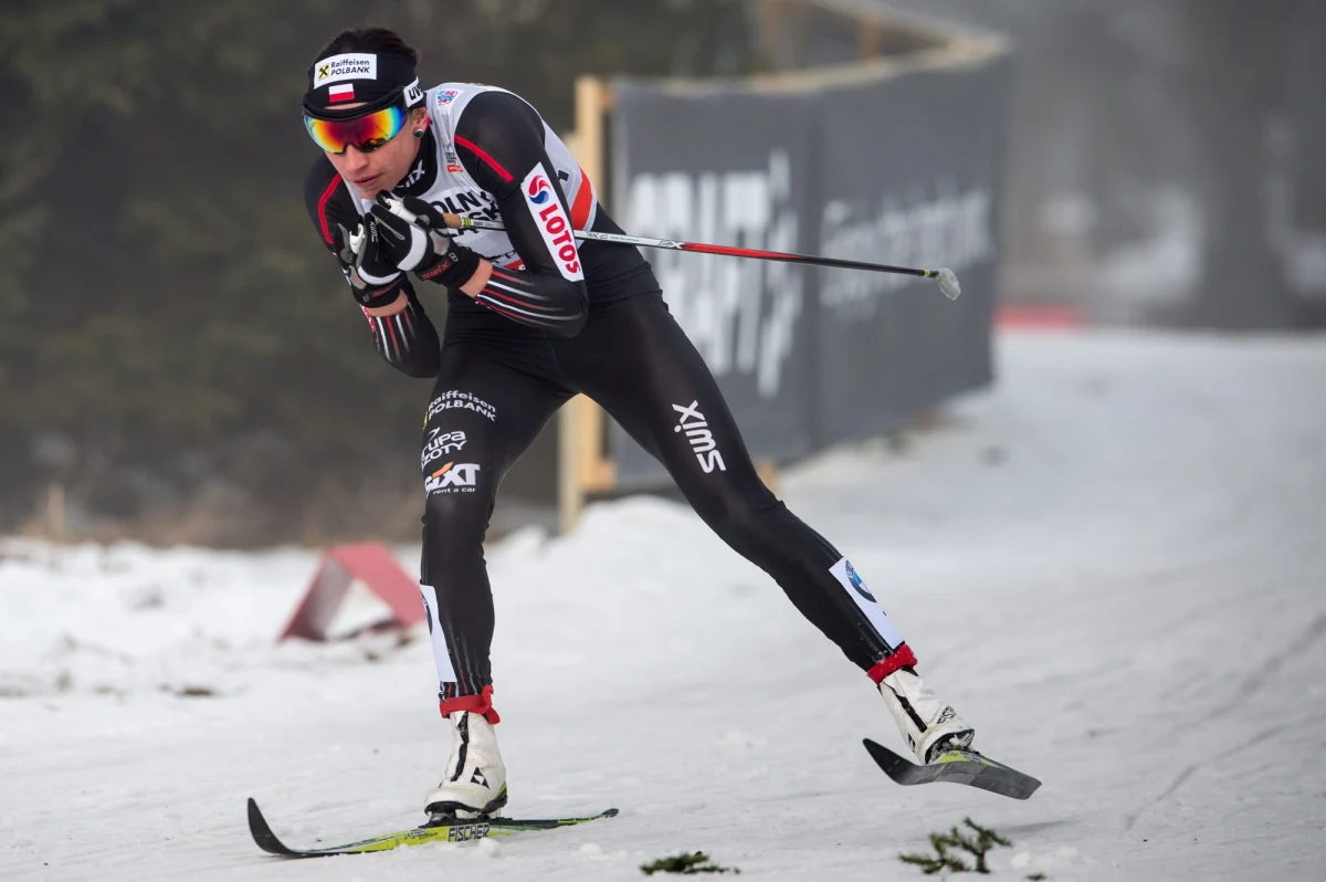 Źle wypadł ostatni sprawdzian Justyny Kowalczyk przed igrzyskami w Soczi. W zaliczanym do Pucharu Świata biegu na 10 km stylem klasycznym we włoskim Toblach Polka zajęła dopiero piąte miejsce. Na koronnym dystansie Kowalczyk triumfowała Norweżka Marit Bjoergen.