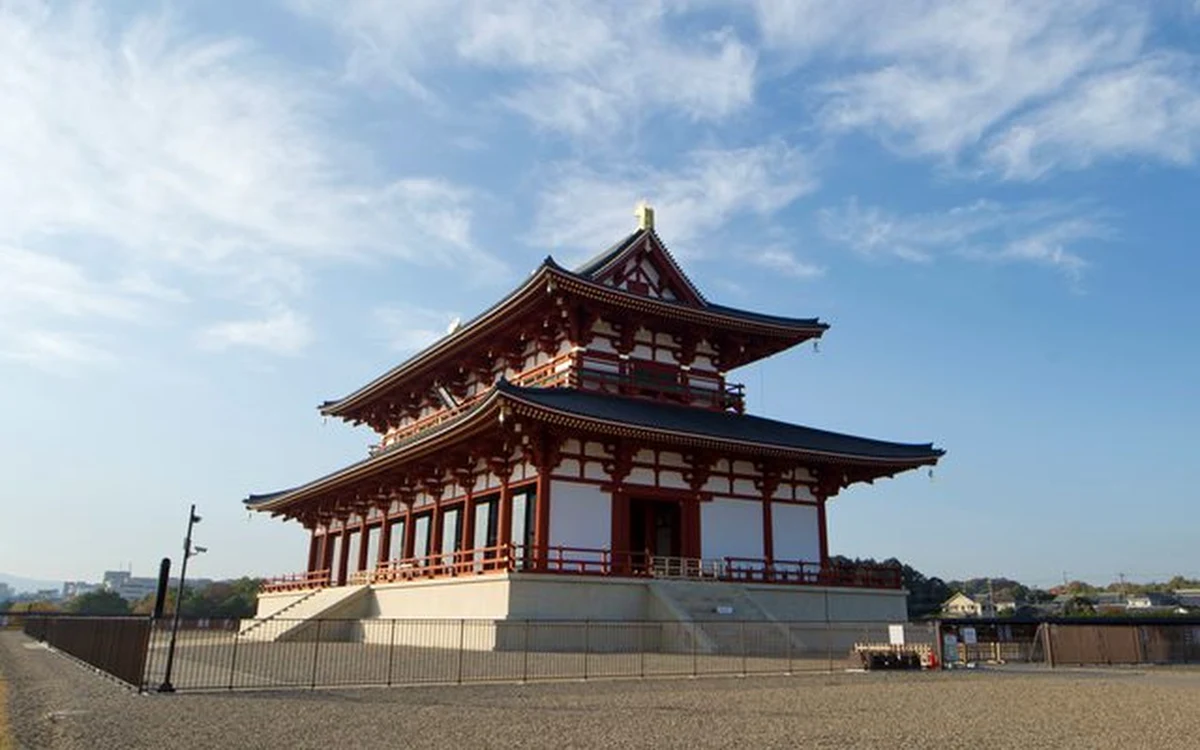 Japoński szczyt Omine, należący do górskiego pasma Kii, wpisanego na listę światowego dziedzictwa kulturowego UNESCO, jest jednym z ostatnich miejsc na świecie, gdzie funkcjonuje segregacja płciowa. Kobiety nie mają wstępu na górę w przeszłości uznawaną za świętą.