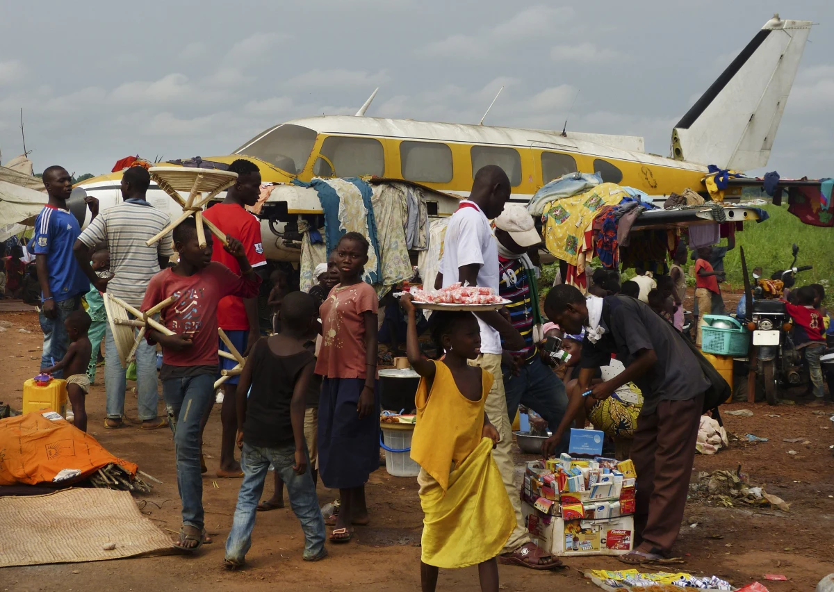 Co najmniej 75 osób zginęło w ciągu ostatnich 24 godzin w rezultacie walk między muzułmanami i chrześcijanami w Republice Środkowoafrykańskiej - poinformowała policja. Dramatyczne chwile przeżywają polscy misjonarze, których misja została zaatakowana przez rebeliantów. 