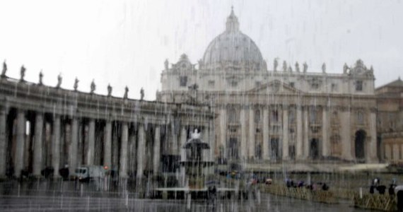 Komitet ONZ do spraw Praw Dziecka zażądał, aby Watykan podjął decyzję o natychmiastowym usunięciu z szeregów Kościoła wszystkich duchownych winnych pedofilii, a także podejrzanych o takie czyny. "Postawa i linia postępowania Watykanu umożliwiła wykorzystanie dziesiątków tysięcy dzieci przez księży-pedofilów" - ocenił ONZ.