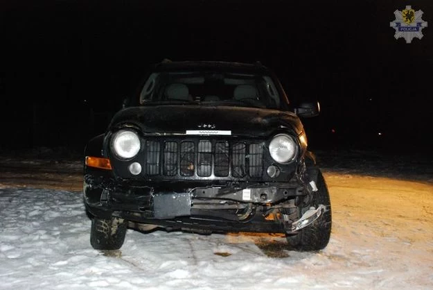 Tak wygląda jeep, którym poruszał się pijany kierowca