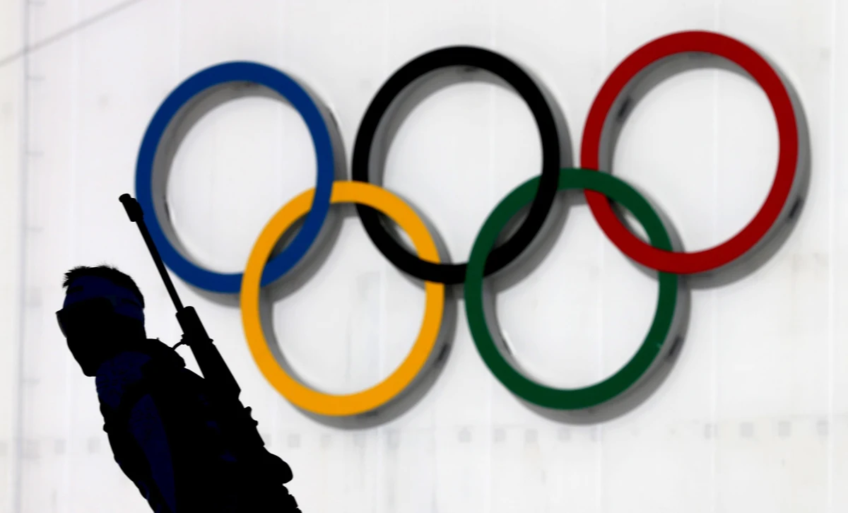 Podczas ceremonii otwarcia 22. Zimowych Igrzysk Olimpijskich w Soczi spodziewanych jest 44 szefów państw i rządów - poinformował minister spraw zagranicznych Federacji Rosyjskiej Siergiej Ławrow. Według niego, w czasie całej imprezy do Soczi przyjedzie ponad 60 zagranicznych przywódców.