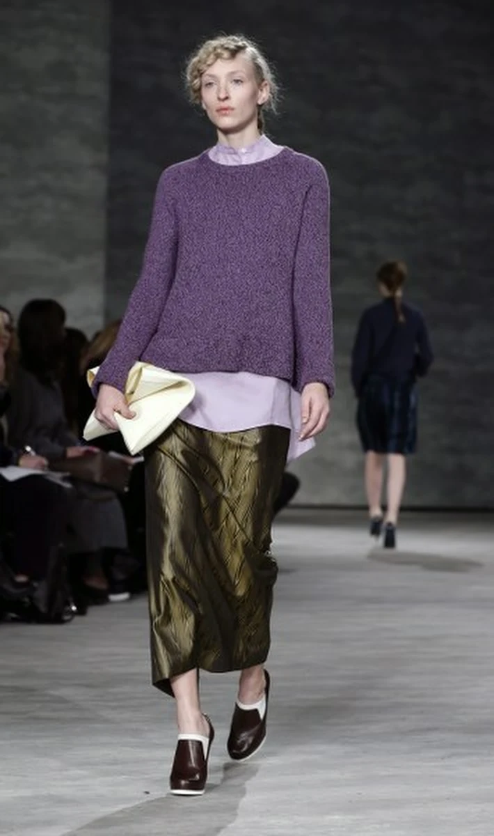 W Nowym Jorku ruszyła kolejna edycja Fashion Week. Na nowojorski tydzień mody akredytowało się 2,5 tysiąca dziennikarzy oraz fotoreporterów. Choć my raczej myślimy o najbliższych miesiącach i o tym, co założymy wiosną i latem, to projektanci szykują już kolekcję na jesień-zimę 2014. 