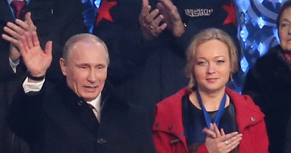 Pytanie kim jest tajemnicza blondynka u boku prezydenta Rosji Władimira Putina w trakcie ceremonii otwarcia igrzysk w Soczi, było jednym z najczęściej zadawanych przez światowe media. Okazała się nią była bobsleistka Irina Skworcowa, która miała poważny wypadek. 
