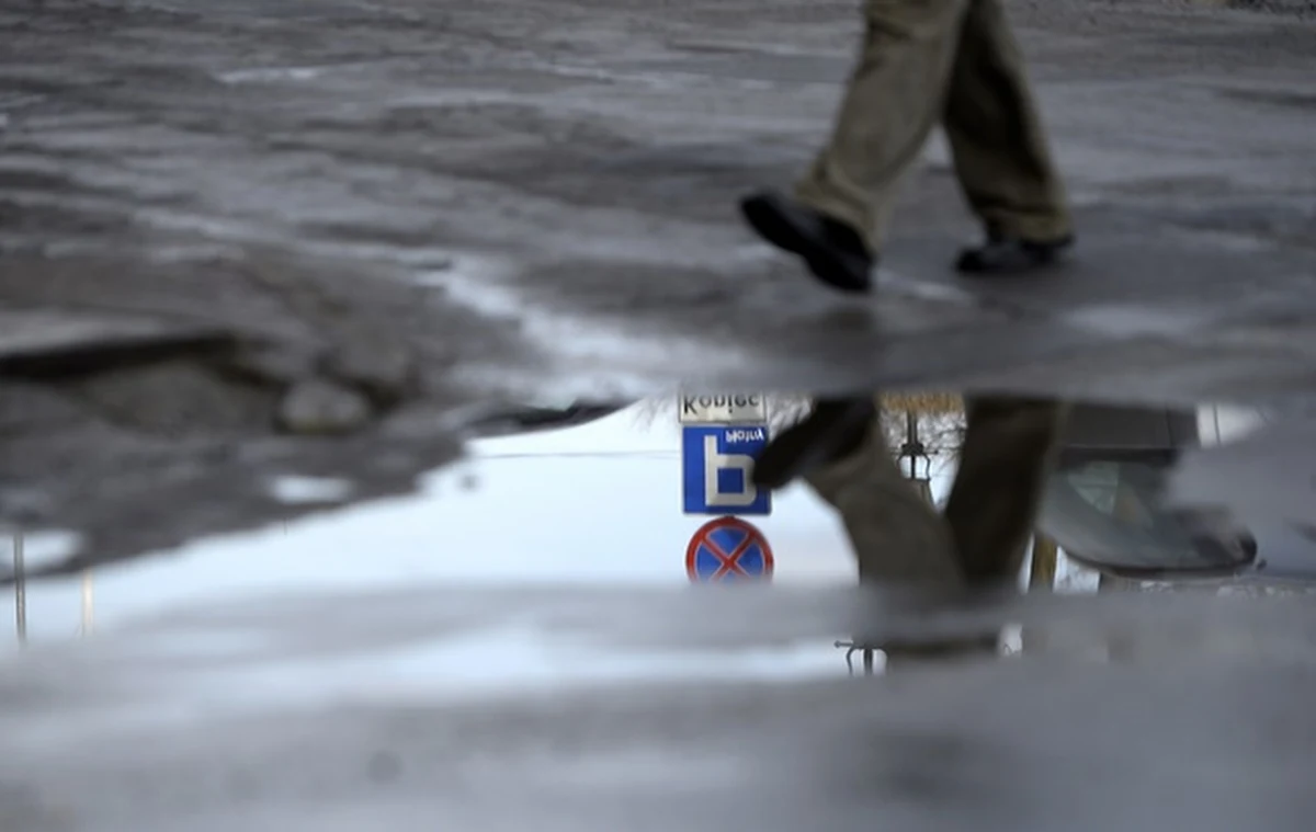 W weekend pogoda będzie w kratkę - w sobotę sporo słońca, a w niedzielę dużo chmur. Temperatura - jak na luty - wysoka. Na termometrach zobaczymy nawet 9 stopni Celsjusza! Taka aura będzie nam towarzyszyć także w kolejnych dniach, a nawet tygodniach. Na mapach pogodowych na razie zimy nie widać.