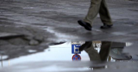 W weekend pogoda będzie w kratkę - w sobotę sporo słońca, a w niedzielę dużo chmur. Temperatura - jak na luty - wysoka. Na termometrach zobaczymy nawet 9 stopni Celsjusza! Taka aura będzie nam towarzyszyć także w kolejnych dniach, a nawet tygodniach. Na mapach pogodowych na razie zimy nie widać.