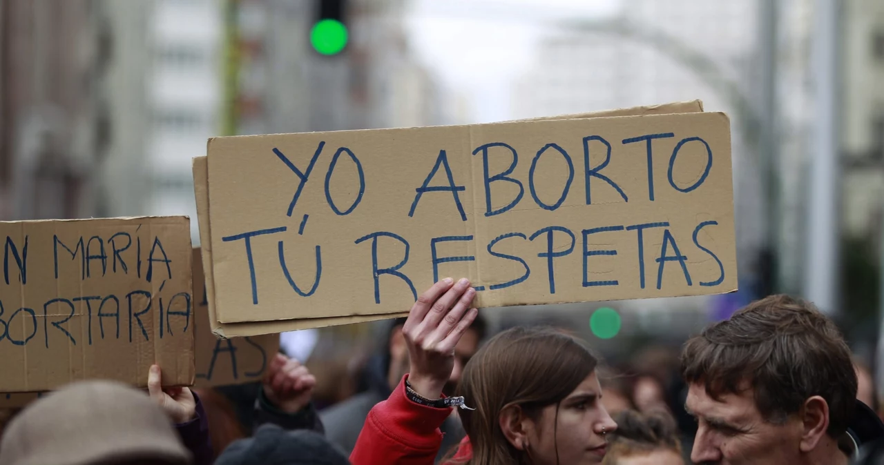 Manifestacja w Madrycie przeciwko ograniczeniu prawa do aborcji