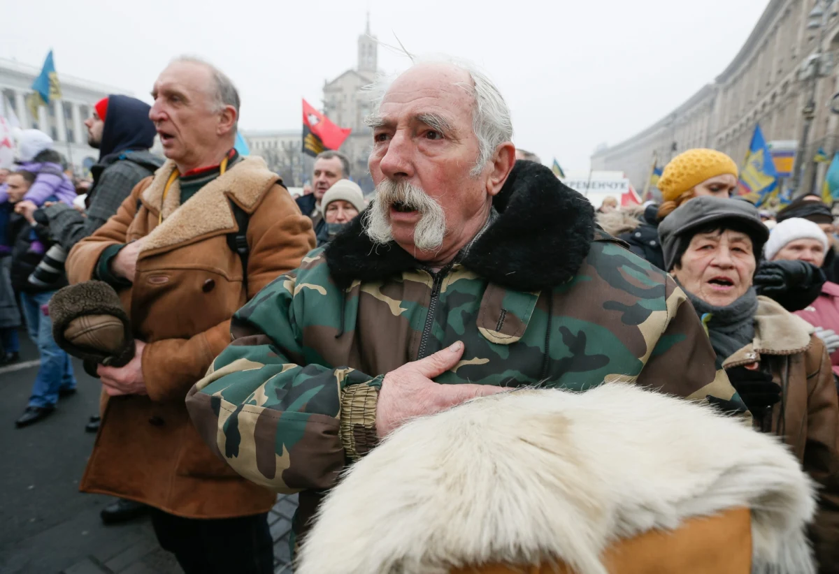 Dziesiąty, jubileuszowy wiec odbył się na Majdanie Niepodległości w Kijowie, gdzie od listopada trwają protesty przeciwników władz Ukrainy domagających się m.in. ustąpienia prezydenta Wiktora Janukowycza. Według mediów na wiecu było 50 tys. ludzi. 