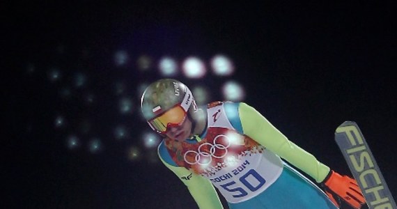 Jan Ziobro uzyskał 99,5 m i był czwarty w serii próbnej przed niedzielnym konkursem olimpijskim na normalnej skoczni w Soczi. Pierwsze miejsce zajął Austriak Michael Hayboeck lądując na 100,5 m. Jeden z faworytów Kamil Stoch był 12. - 96,5 m.