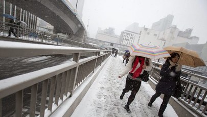 Śnieg nadal paraliżuje Tokio i okolice