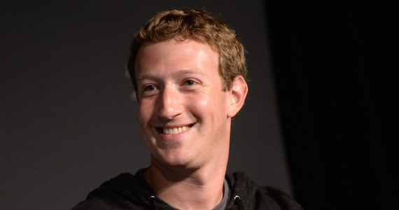 Twórca Facebooka Mark Zuckerberg i jego żona Priscilla Chan byli w 2013 roku najhojniejszymi filantropami w USA. Organizacji non profit z Doliny Krzemowej przekazali 18 mln akcji popularnego portalu społecznościowego, wycenianych na ponad 970 mln dolarów. 