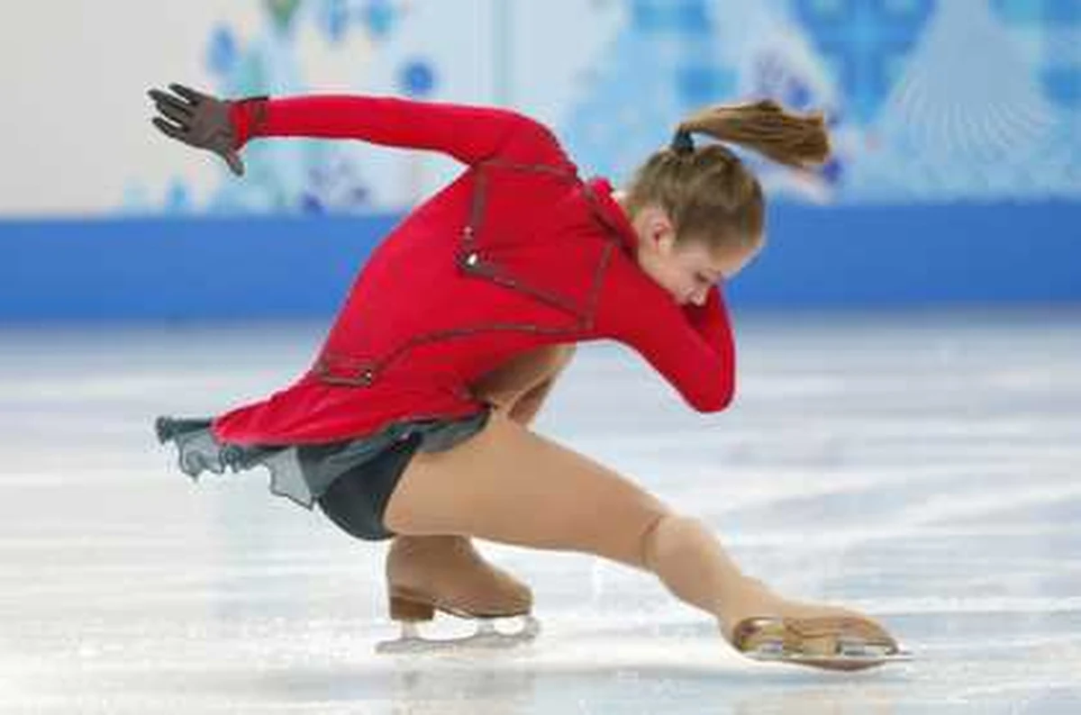 Deputowani do Dumy Państwowej z prokremlowskiej partii Jedna Rosja żądają przeprosin od radia Echo Moskwy za rzekome porównanie Federacji Rosyjskiej do nazistowskich Niemiec, a igrzysk olimpijskich w Soczi - do tych w Berlinie w 1936 roku. Porównań tych dopatrzyli się w komentarzu znanego pisarza i dziennikarza Wiktora Szenderowicza, zatytułowanym "Putin i dziewczynka na łyżwach".