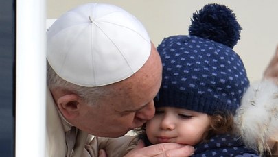 Papież: Nie chodzi się na mszę, by obmawiać   