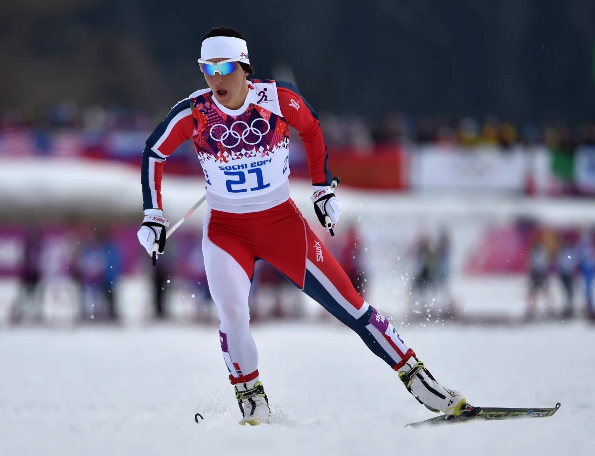 Według bukmacherów Marit Bjoergen jest zdecydowaną faworytką dzisiejszego biegu narciarek na 10 km techniką klasyczną w Soczi. Każde inne rozwiązanie byłoby, według nich, sensacją. Justynę Kowalczyk typują do srebrnego medalu.  