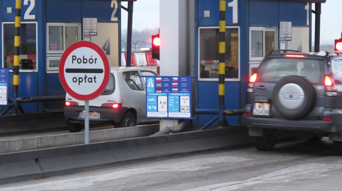 Ewa Tomala-Borucka, szefowa śląskiego oddziału Generalnej Dyrekcji Dróg Krajowych i Autostrad zastąpi odwołanego Lecha Witeckiego, który przez sześć lat pełnił obowiązki dyrektora GDDKiA. Tomala-Borucka będzie kierować drogową dyrekcją do czasu wyłonienia nowego dyrektora. 