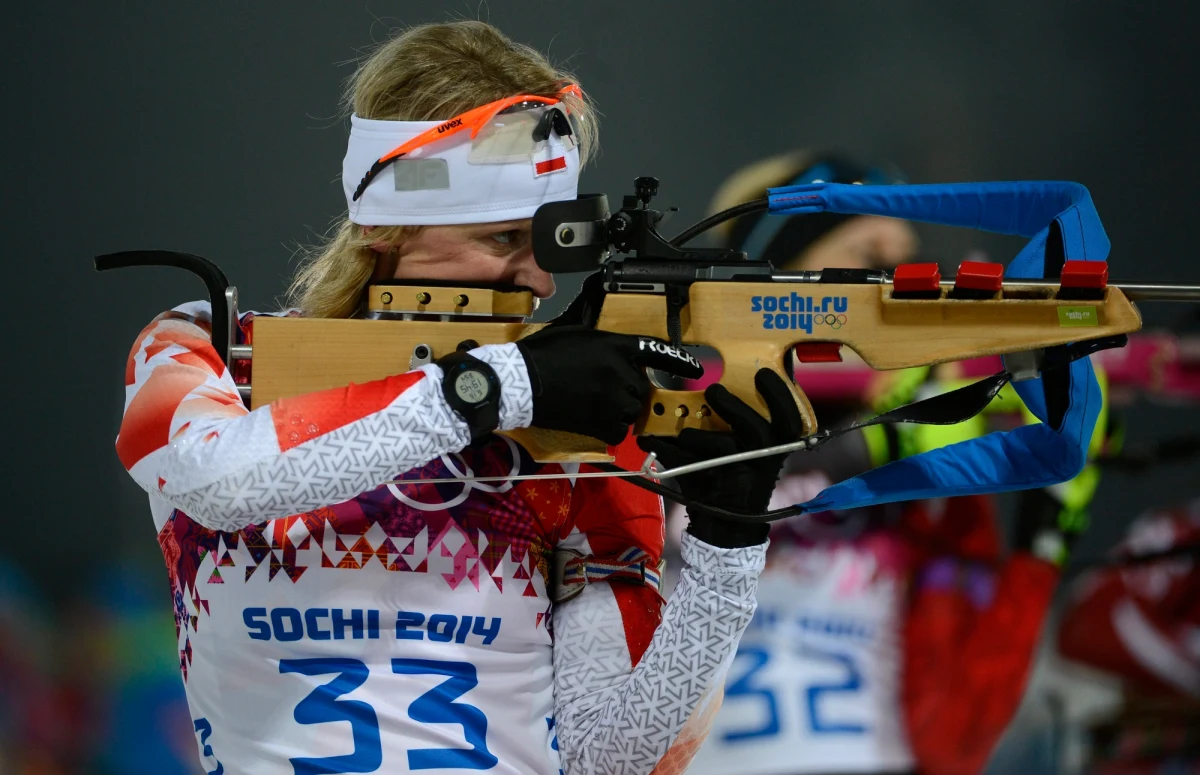 Poza podium zakończyły polskie biathlonistki występ w biegu indywidualnym na 15 km w Soczi. Najlepiej spisała się Krystyna Pałka, która zajęła 10. miejsce. Dwa oczka niżej znalazła się Monika Hojnisz. Weronika Nowakowska-Ziemniak i Magdalena Gwizdoń uplasowały się odpowiednio na 31. i 32. pozycji. Zwyciężyła Daria Domraczewa. To drugie złoto Białorusinki w Soczi.