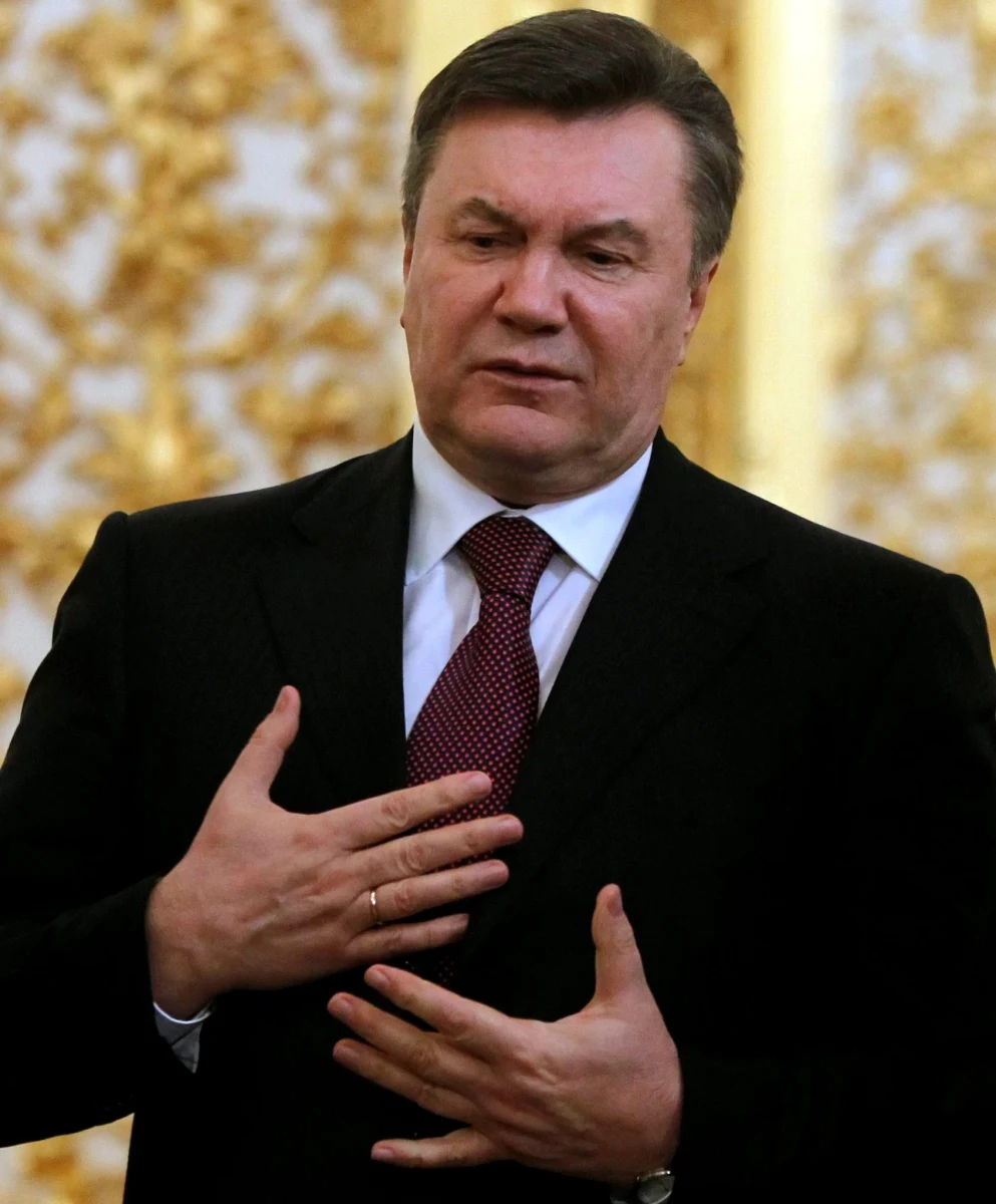 "Chcę powiedzieć, że byłem i jestem popychany do zastosowania różnych sposobów rozwiązania tej sytuacji, ale chcę też powiedzieć, że nie chcę walczyć" - powiedział ukraiński prezydent Wiktor Janukowycz w wywiadzie telewizyjnym. "Ja chcę ocalić państwo i wznowić jego stabilny rozwój. I to jest moim celem. Wszystko, co dziś robimy, ma służyć temu, by w kraju nastał pokój" - zapewnił.