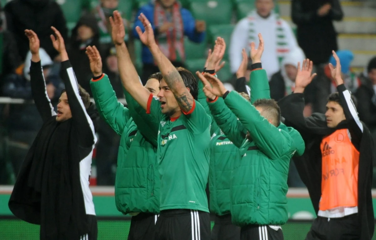 Piłkarze Legii Warszawa pokonali na własnym boisku Koronę Kielce 1:0 w pierwszym spotkaniu rundy rewanżowej Ekstraklasy. Decydującą o zwycięstwie bramkę zdobył w 83. minucie Ivica Vrdoljak z rzutu karnego. 