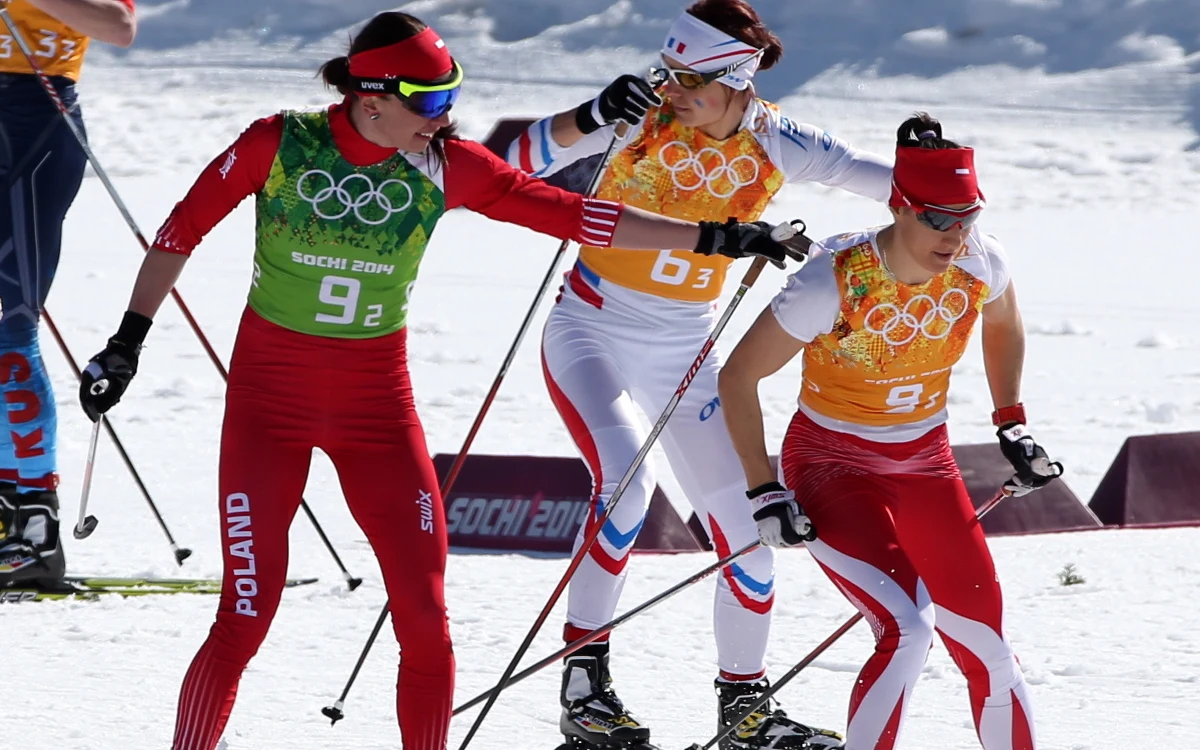 Sensacyjnie zakończyły się w Soczi zmagania biegaczek narciarskich w sztafecie 4x5 km! Medalu nie zdołały wywalczyć typowane do złota Norweżki. Zajęły dopiero piąte miejsce. Ze złotego krążka cieszą się tymczasem Szwedki, srebro przypadło Finkom, a brąz wywalczyły Niemki. Dobry występ zapisały na swoim koncie polskie biegaczki, które zajęły siódme miejsce.