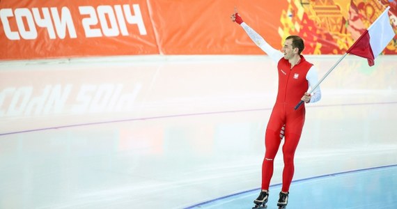 "Ogromne wzruszenie. Nie mogłem się opanować. Nie wierzyłem do końca" - mówi po sukcesie Zbigniewa Bródki w Soczi jego ojciec, Andrzej. "Zbyszek rozmawiał już ze swoją żoną przez telefon. Mówił, że jest szczęśliwy. Nie może być inaczej" - dodaje. 