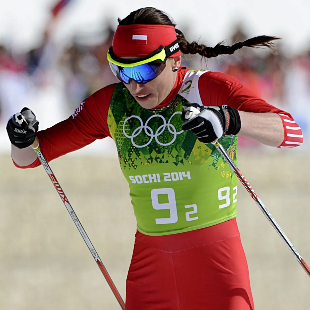 "Polki stać było na lepsze niż siódme miejsce. Można było nawet zachować to czwarte, wywalczone przez Justynę. Kowalczyk klasykiem po prostu w tej sztafecie fruwała" - tak występ polskich biegaczek w olimpijskiej sztafecie 4x5 km podsumował wybitny trener biegów narciarskich Edward Budny. Według szkoleniowca, bardzo udany występ zaliczyła Sylwia Jaśkowiec. Surowiej trener ocenił zaś zmiany Kornelii Kubińskiej i Pauliny Maciuszek.
