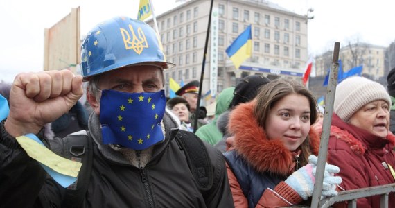 Liderzy ukraińskiej opozycji Witalij Kliczko i Arsenij Jaceniuk w Berlinie spotkają się z kanclerz Niemiec Angelą Merkel. Z niemiecką polityk chcą rozmawiać o powołaniu rządu koalicyjnego na Ukrainie.