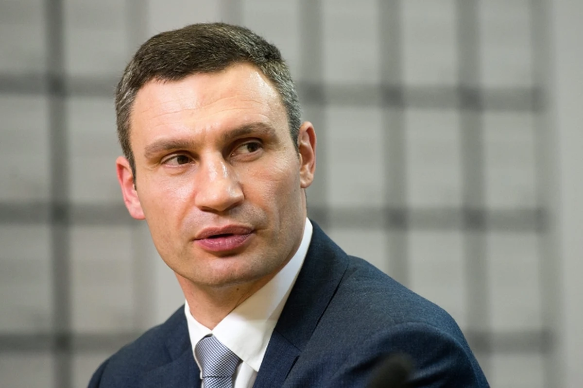 Podczas wizyty w Berlinie Witalij Kliczko opowiedział się za silną rolą Niemiec w rozwiązywaniu kryzysu na Ukrainie. "Nie powinniśmy zbyt nisko szacować roli Niemiec, w szczególności także roli kanclerz federalnej, która jest jedną z najbardziej wpływowych osobistości politycznych świata" – zadeklarował po rozmowie z Angelą Merkel. 