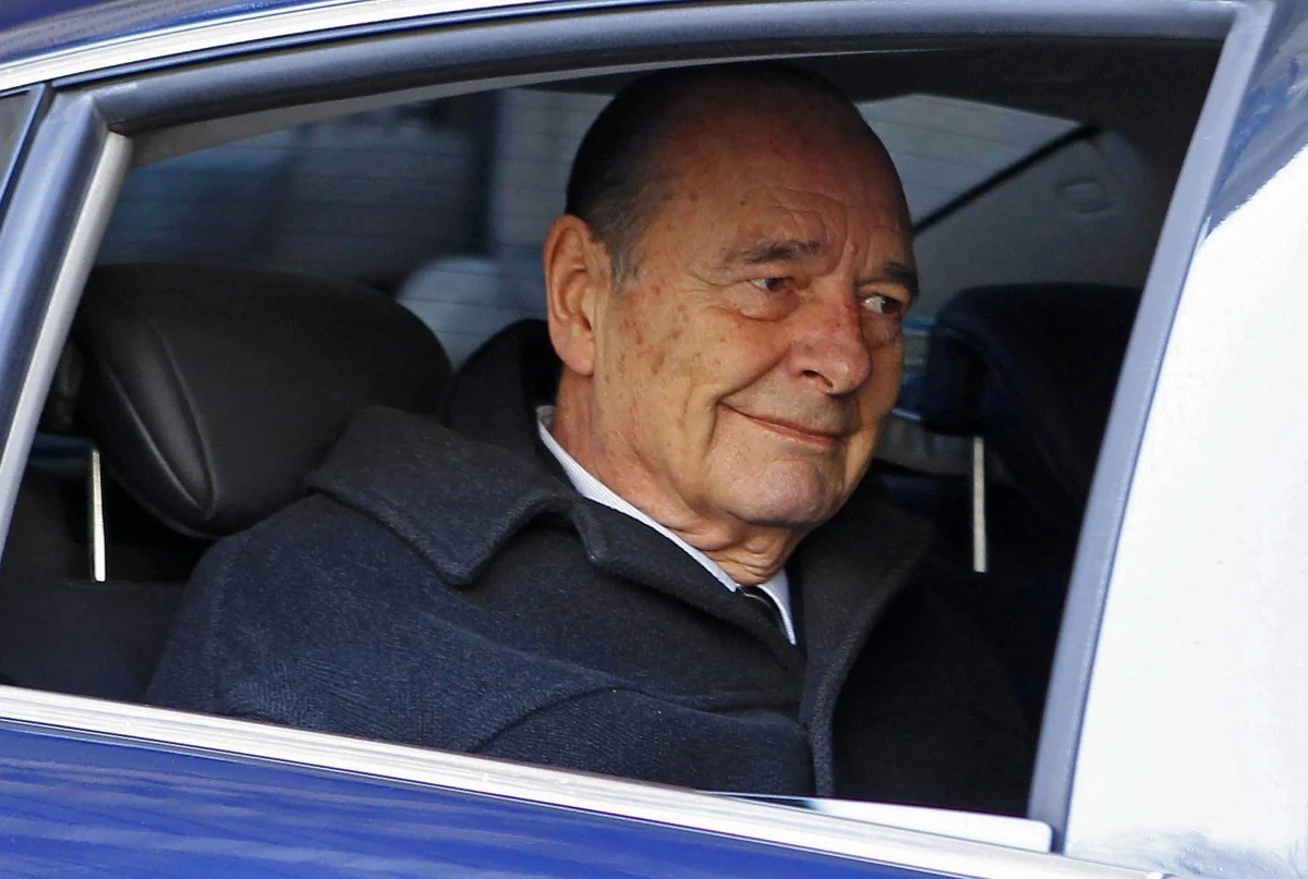 Były prezydent Francji Jacques Chirac trafił do szpitala pod Paryżem. Zostaną mu tam przeprowadzone badania - twierdzi źródło bliskie jego rodzinie. Wiadomo, że nie ma mowy o zagrożeniu życia. 