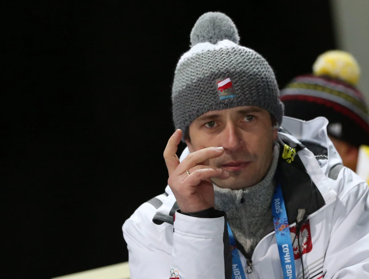 Trener Łukasz Kruczek uważa, że zabrakło jednego super skoku, aby znaleźć się na podium olimpijskiego konkursu drużynowego w Soczi. Nie obwinia Piotra Żyły. Biało-czerwoni zajęli czwarte miejsce. 