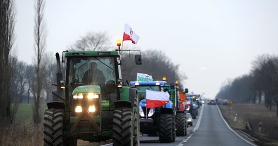 Rolnicy, którzy walczą o wyższe rekompensaty za ziemie, przez które będzie przebiegać obwodnica Augustowa, w najbliższy poniedziałek zablokują krajową "ósemkę".