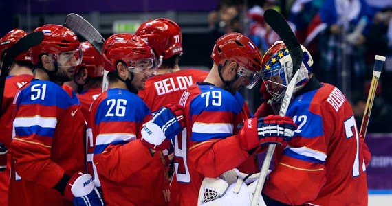 Hokeiści Rosji awansowali do ćwierćfinału olimpijskiego turnieju w Soczi. W meczu play off pokonali Norwegię 4:0 (0:0, 2:0, 2:0). W pierwszym spotkaniu tej fazy Słowenia w takim samym stosunku wygrała z Austrią.