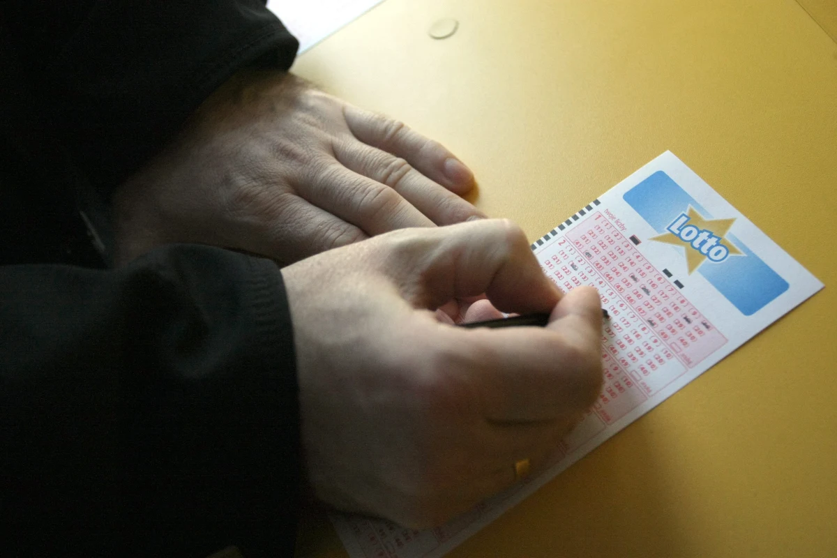 W niewielkich Szczerbicach w województwie śląskim zagrał w Lotto szczęśliwiec, który trafił "szóstkę" w najwyższej tegorocznej kumulacji. Trafi do niego aż 24 510 722 złotych.