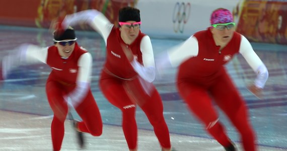 Naszą siłą jest wyrównany skład i najlepsza średnia prędkość - mówi Katarzyna Bachleda-Curuś przed drużynowych zawodami panczenistów w Soczi. W piątek odbędzie się wyścig ćwierćfinałowy, w którym Polki zmierzą się z Norweżkami. Walka o medale - dzień później.