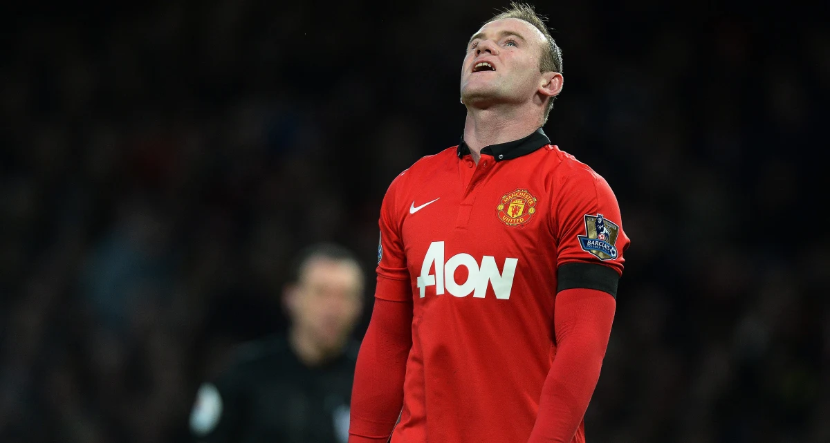 Piłkarz Manchesteru United Wayne Rooney przedłużył kontrakt z tym klubem. Nowa umowa słynnego napastnika ma obowiązywać do czerwca 2019 roku. Nieoficjalnie wiadomo, że zawodnik zarobi tygodniowo 300 tysięcy funtów.