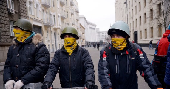 Sytuacja na polsko-ukraińskiej granicy jest stabilna; odprawy odbywają się normalnie; skala uchodźców jest minimalna - do tej pory pozytywnie rozpatrzono 30 wniosków w tej sprawie - poinformował minister spraw wewnętrznych Bartłomiej Sienkiewicz. 