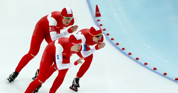 Polskie łyżwiarki szybkie przegrały z Holenderkami w finałowym wyścigu rywalizacji drużynowej w igrzyskach olimpijskich w Soczi i zdobyły srebrny medal. Przed czterema laty z Vancouver przywiozły brązowy. Holenderki były zdecydowany mi faworytkami w rywalizacji z podopiecznymi trenera Krzysztofa Niedźwiedzkiego. 