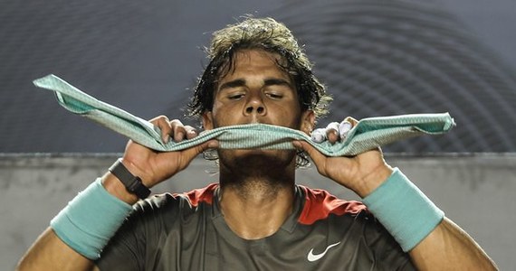Hiszpan Rafael Nadal po zwycięstwie nad Pablo Andujarem 2:6, 6:3, 7:6 (12-10) awansował do finału turnieju ATP Tour w Rio de Janeiro (pula nagród 1,45 mln dol.). Lider światowego rankingu tenisistów potrzebował prawie trzech godzin, by pokonać rodaka.