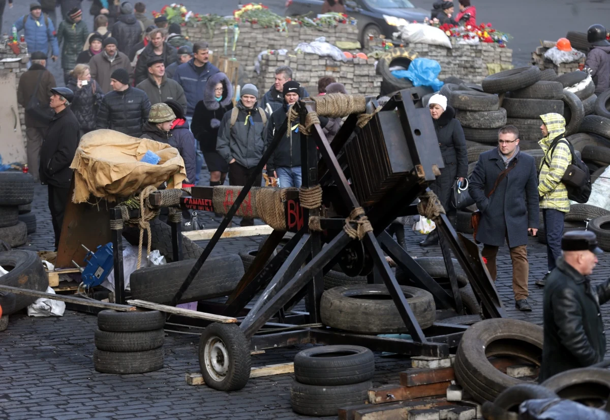 Kanclerz Niemiec Angela Merkel zaapelowała do sił politycznych, które przejęły odpowiedzialność za Ukrainę, o zachowanie integralności kraju. Według rzecznika rządu w Berlinie Angela Merkel i Julia Tymoszenko nie ustaliły terminu spotkania.