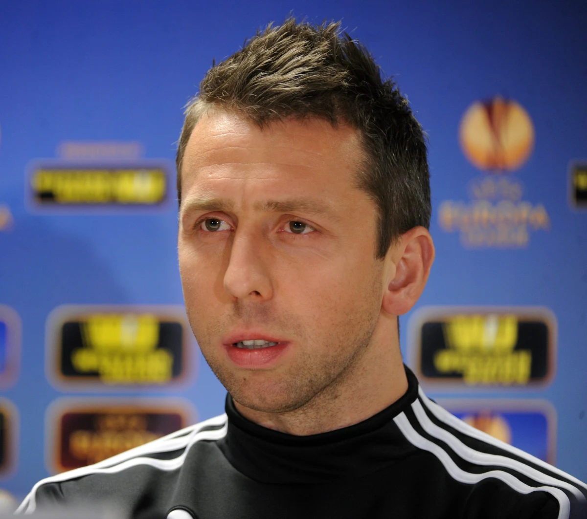 Piłkarz reprezentacji Polski Jakub Wawrzyniak przejdzie z Legii Warszawa do rosyjskiego Amkaru Perm - poinformował stołeczny klub na swojej stronie internetowej. Do końca kontraktu zawodnika pozostawały nieco ponad cztery miesiące.