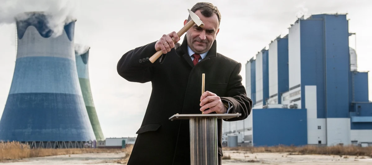 Minister skarbu Włodzimierz Karpiński chce oddać nadzór nad państwowymi firmami fachowemu zespołowi - pisze wtorkowa "Rzeczpospolita". Premier miał dać mu zielone światło do działania w tej sprawie. 