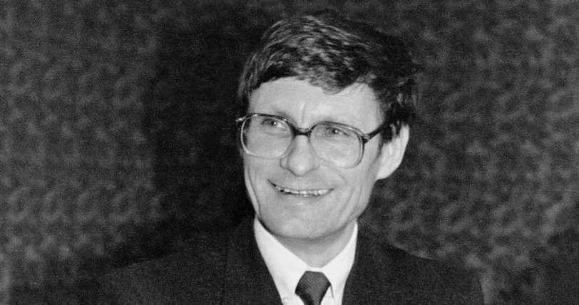 Wicepremier i minister finansów Leszek Balcerowicz po wprowadzeniu tzw. "reformy Balcerowicza", 1990